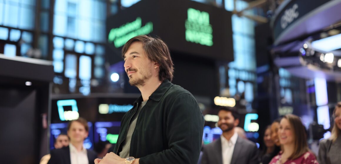 Robinhood Chain’s real-world assets jump fivefold as tokenized stocks start trading in bigger size