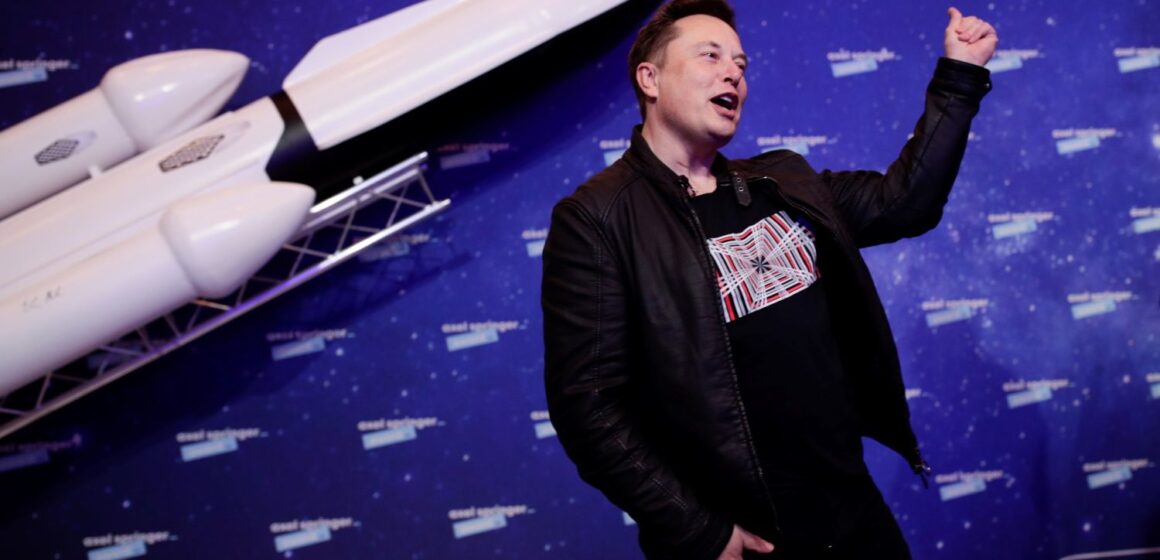 SpaceX tops Wall Street revenue forecast, posts $540 million loss on bitcoin holdings