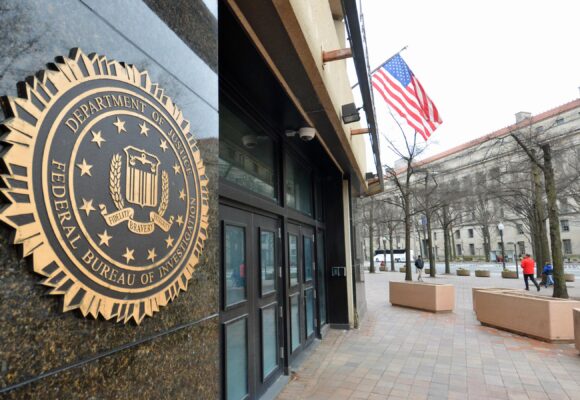 U.S. FBI intelligence agent arrested in connection with theft of $1 million in crypto