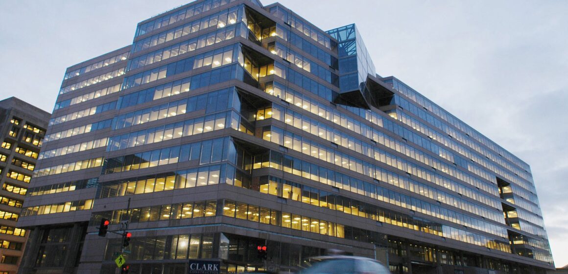 IMF finds demand for tokenized stocks, says the market is still volatile, illiquid